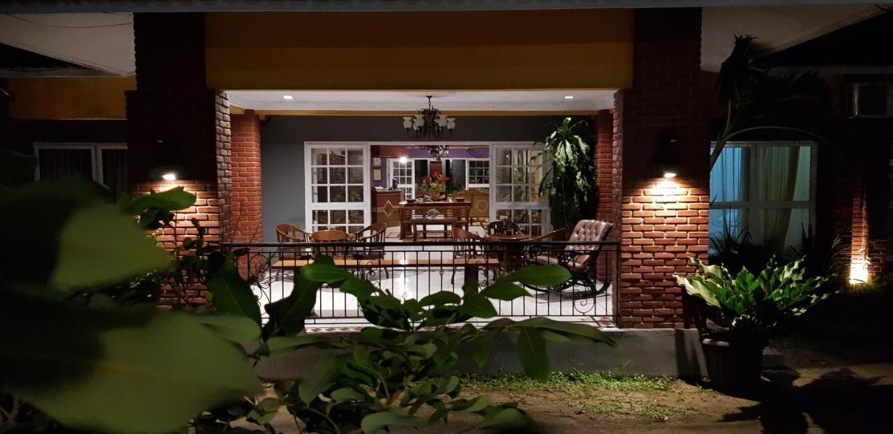 Mandalawangi Hotel