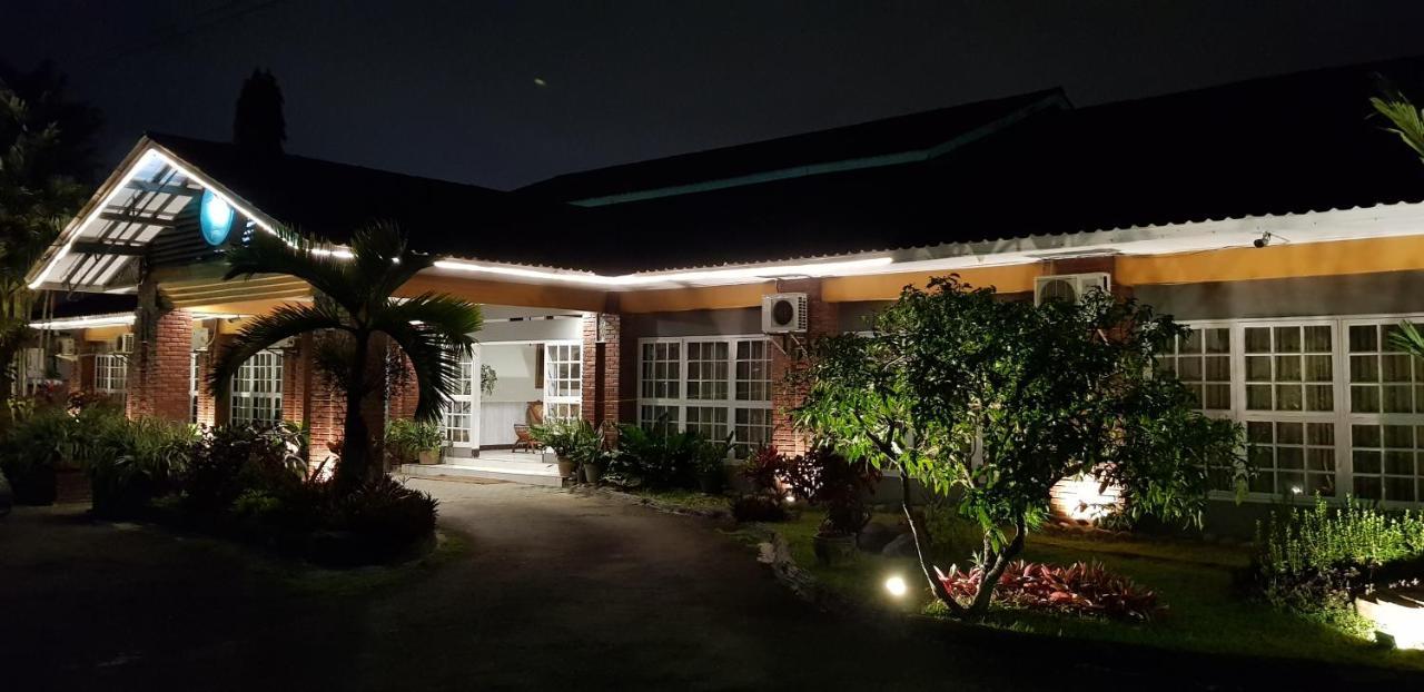 Mandalawangi Hotel